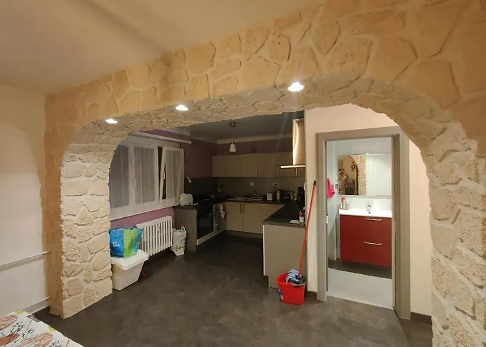 Tres Grand De 76m2 A Strasbourg