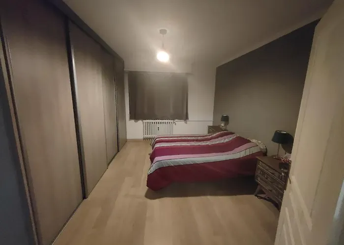 Appartement Tres Grand De 76m2 A